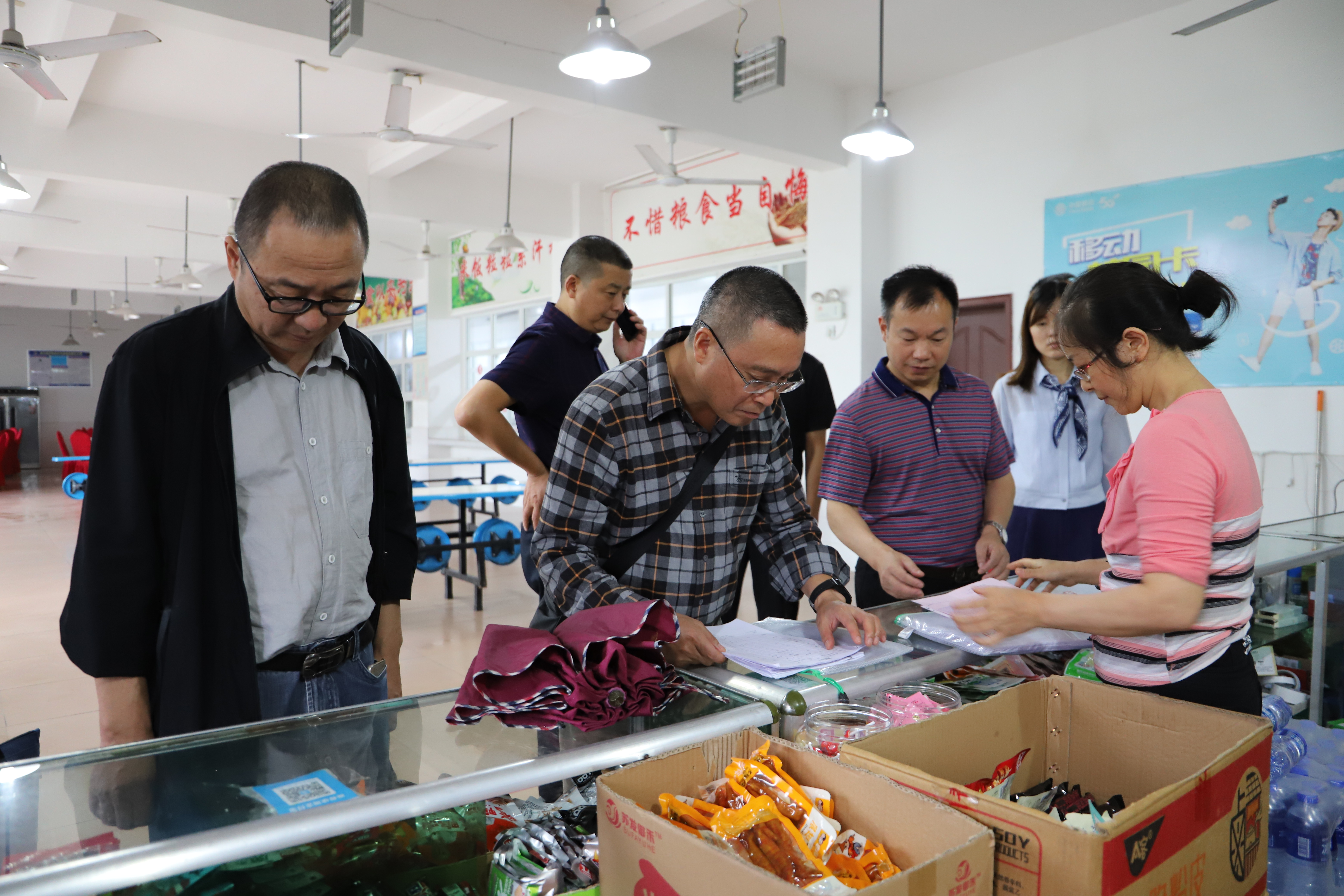 市教育局领导检查昭化开学工作