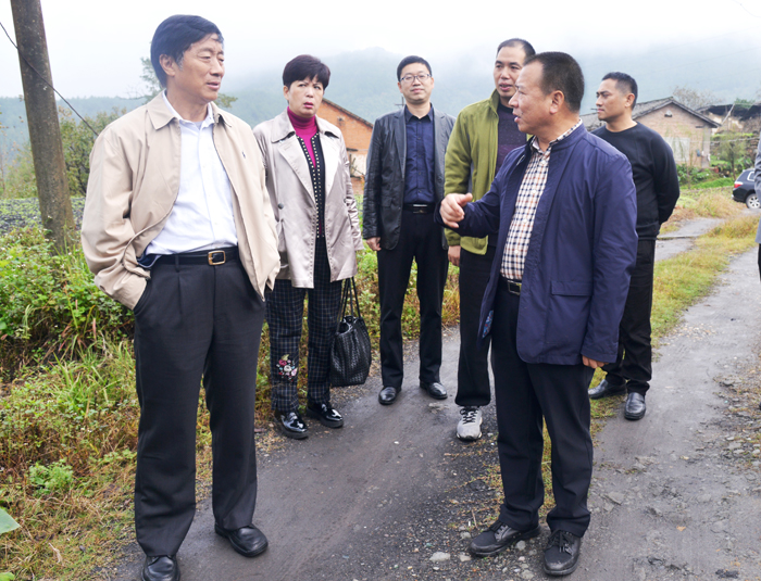 C:\Users\Administrator\Desktop\陈正永介绍栖凤峡景区相关情况.jpg C:\Users\Administrator\Desktop\陈正永介绍栖凤峡景区相关情况.jpg