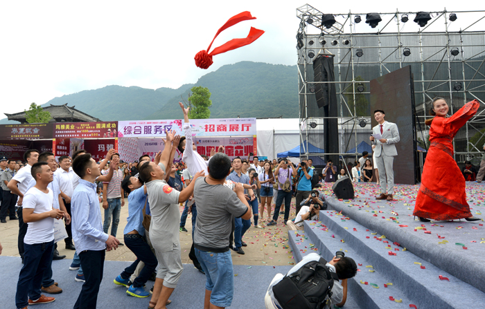 C:\Documents and Settings\Administrator\桌面\新建文件夹 (2)\相亲活动\DSC_454607.jpg C:\Documents and Settings\Administrator\桌面\新建文件夹 (2)\相亲活动\DSC_454607.jpg